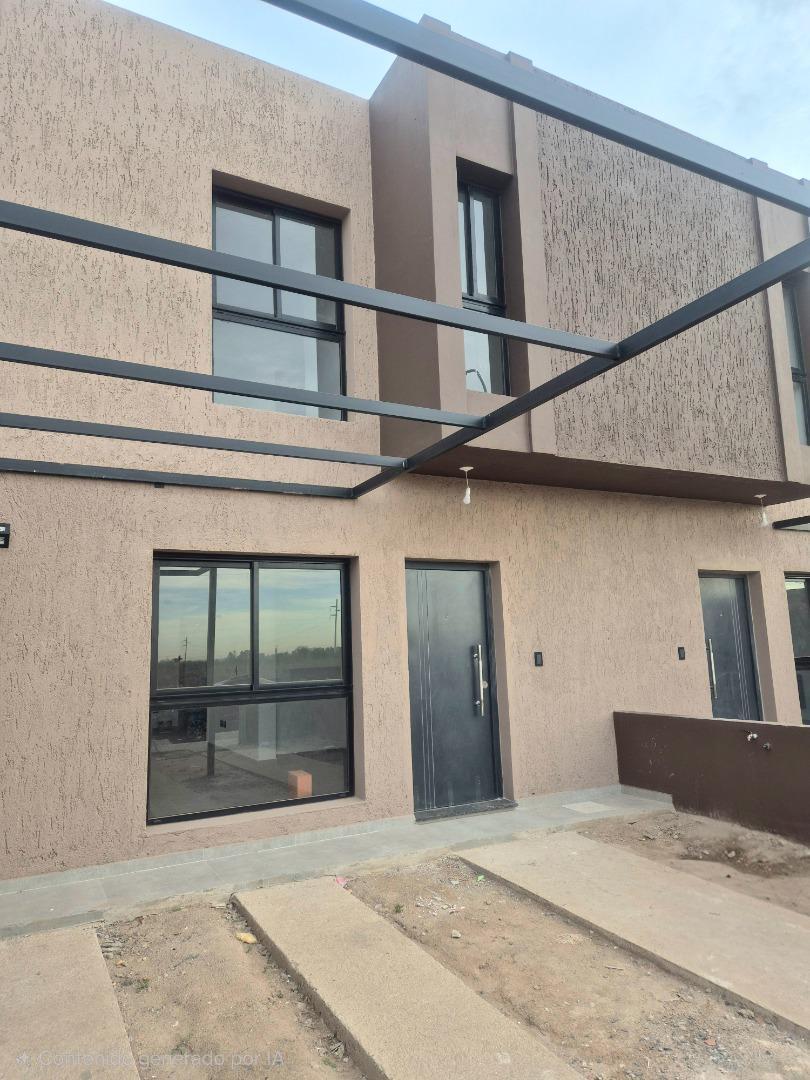 Foto de DUPLEX 3 DORM EN ALQUILER SOLARES DE MANANTIALES II, imagen 2
