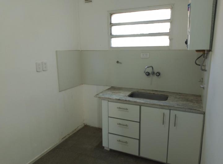 DEPARTAMENTO TIPO CASA EN LAS LOMITAS 4