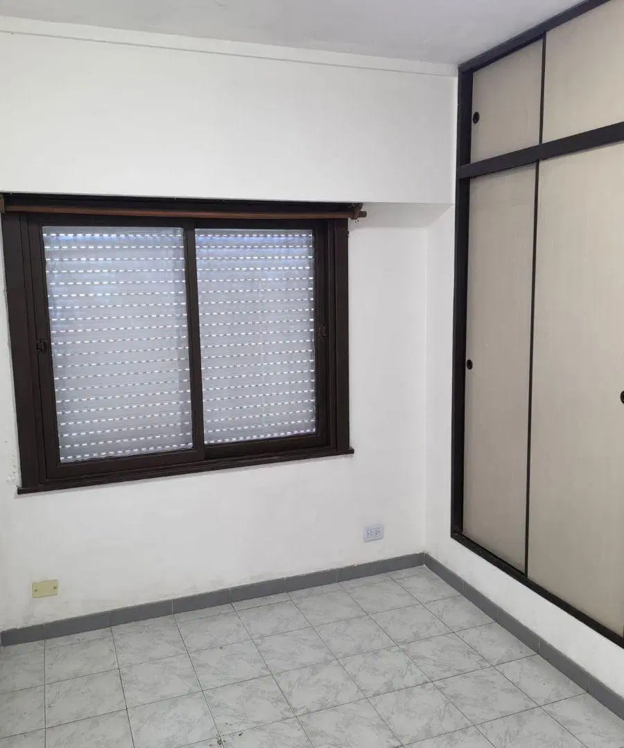 DEPARTAMENTO TIPO CASA AL FRENTE EN MUY BUEN ESTADO 5