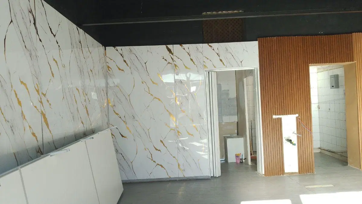 LOCAL EN ZONA COMERCIAL DE BANFIELD OESTE A 1 CUADRA DE AV. HIPOLITO YRIGOYEN 2