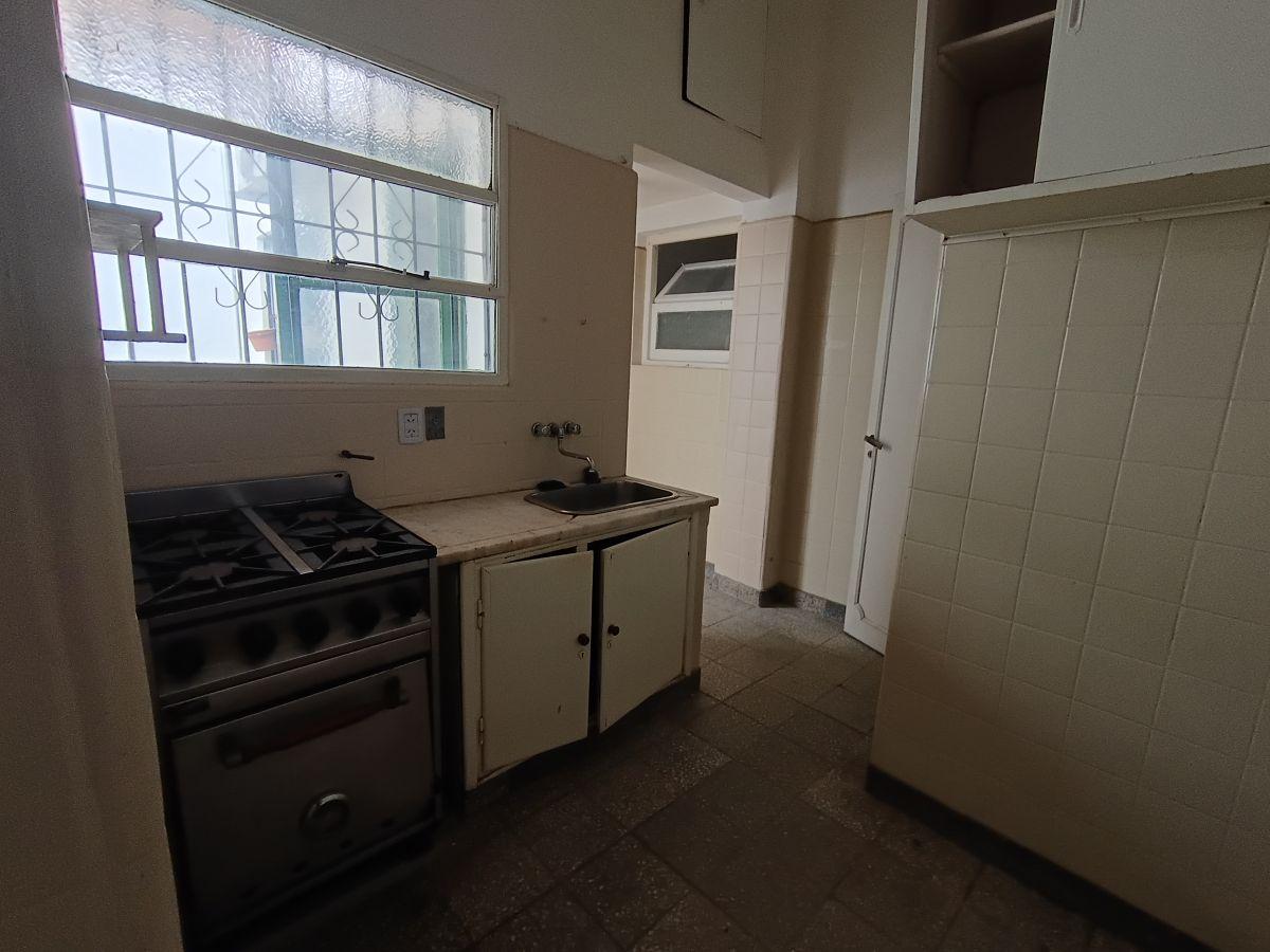 Foto de DISTRIBUCIÓN VERSÁTIL – POSIBILIDAD DE 3 AMBIENTES CON DEPENDENCIA, imagen 5