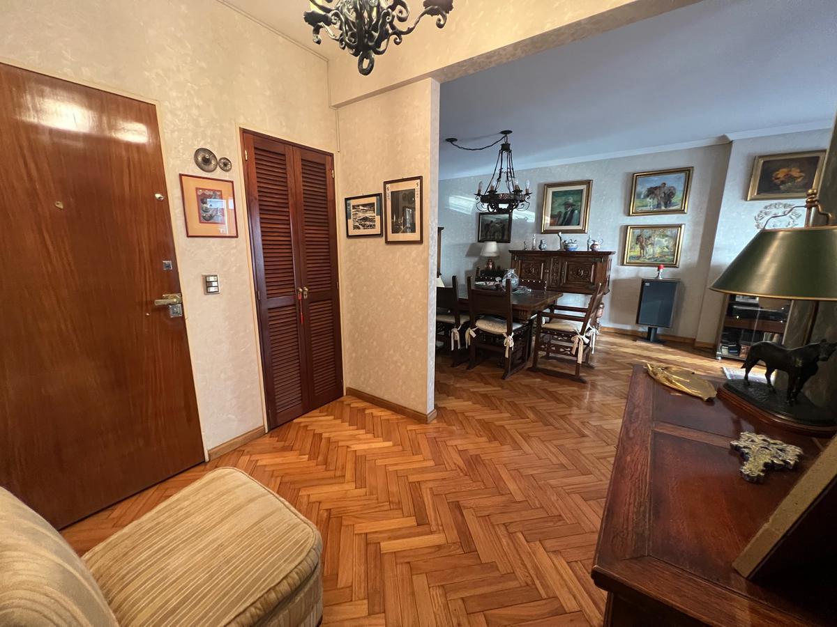 Venta Departamento 4 Ambientes con Cochera Fija. 3