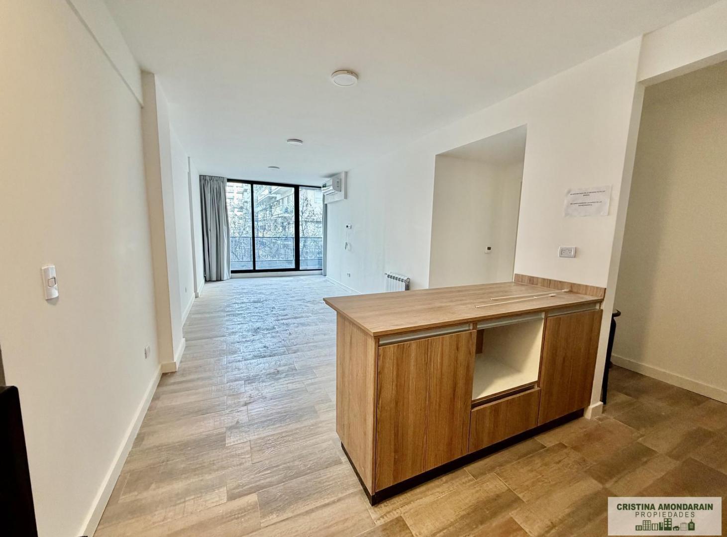 Foto de R E S E R V A D O. - Alquiler Departamento de 3 ambientes con cochera, imagen 2
