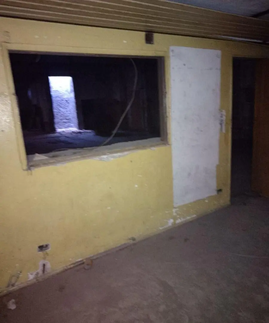 ALQUILER – IMPORTANTE GALPÓN DE 775 M2 – CASEROS 4
