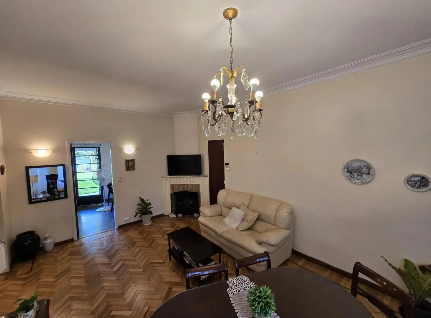 VENTA – EXCELENTE CASA 7 AMBIENTES C/PISCINA – VICENTE LOPEZ 5