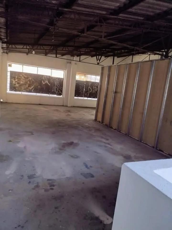Foto de ALQUILER – AMPLIO LOCAL COMERCIAL SOBRE AVENIDA – 2 PLANTAS, imagen 3