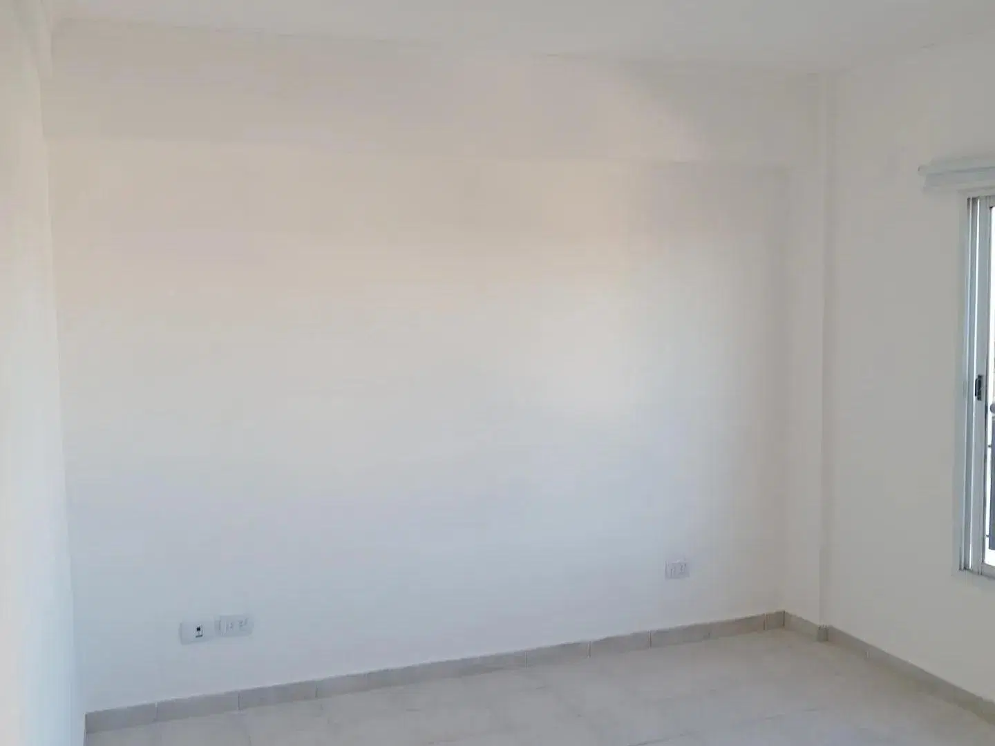 ALQUILER – ACOGEDOR DEPARTAMENTO 2 AMBIENTES C/COCHERA – MORÓN CENTRO 3