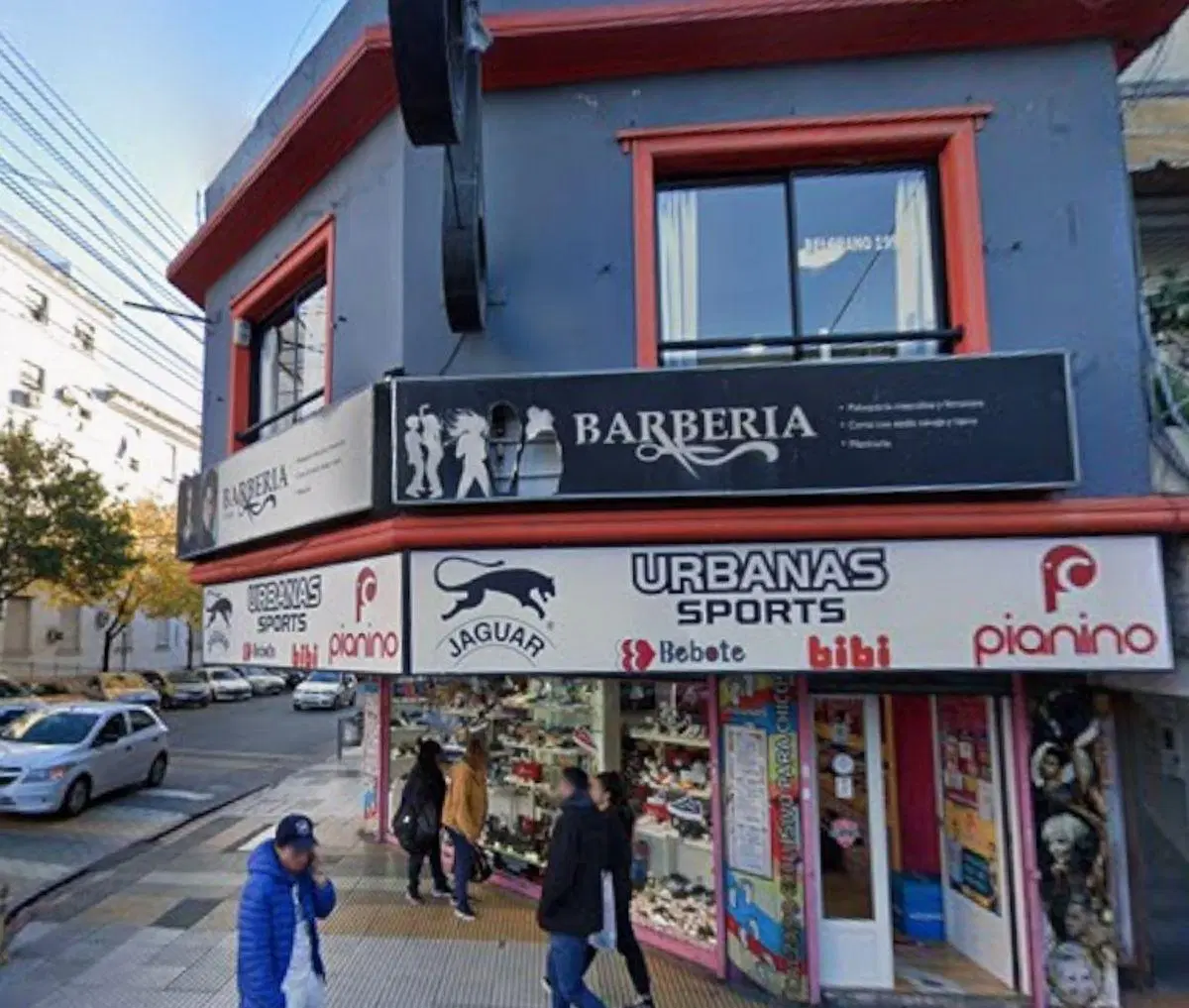 ALQUILER – EXCELENTE LOCAL COMERCIAL EN ESQUINA – MORÓN CENTRO 4