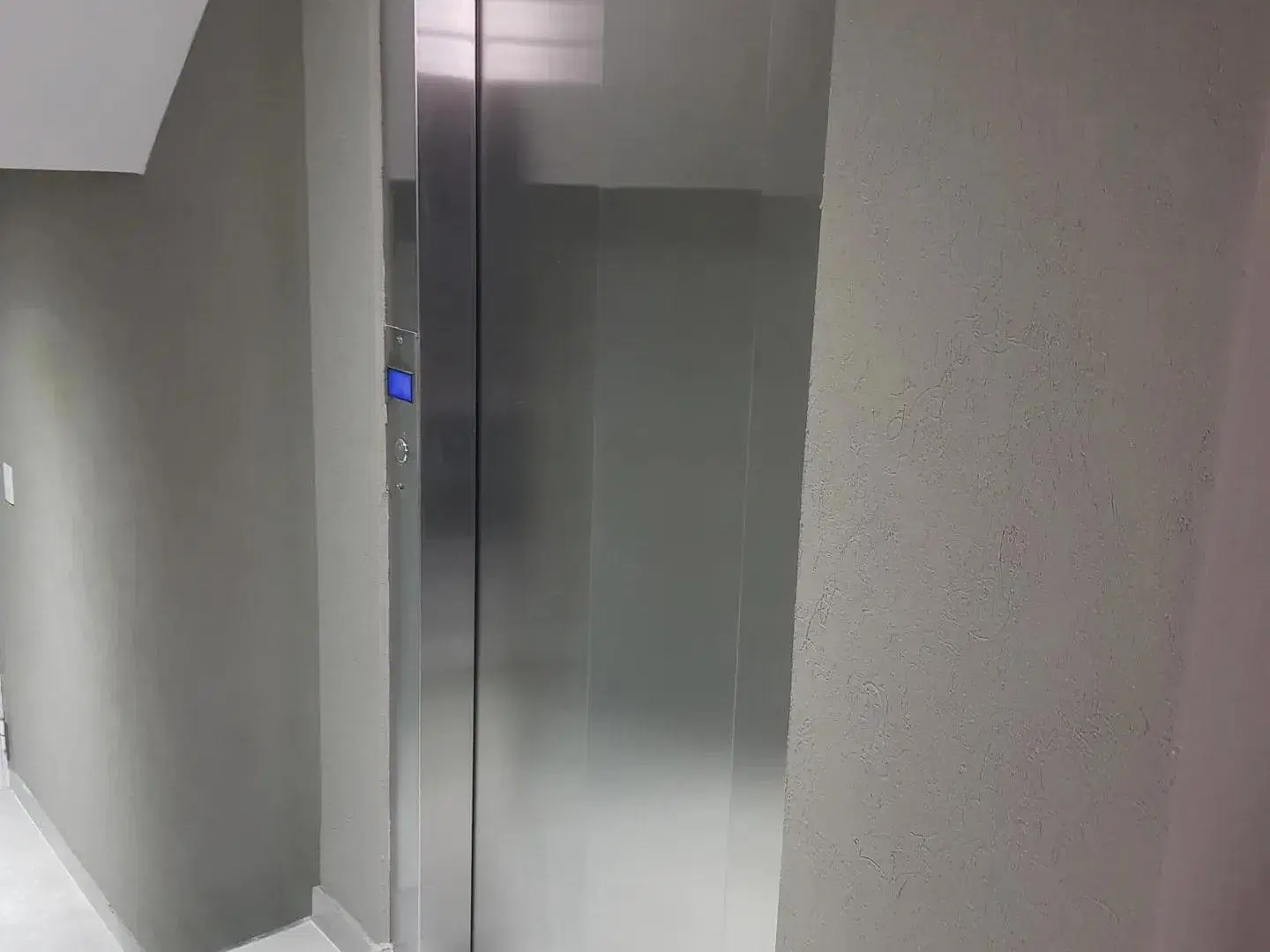 ALQUILER – MONOAMBIENTE EN PRIMER PISO – IMPECABLE ESTADO 3