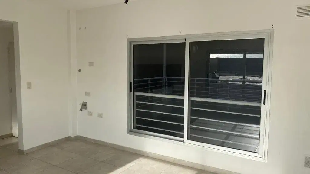 ALQUILER – EXCELENTE DEPARTAMENTO 2 AMBIENTES C/COCHERA – MORÓN 3