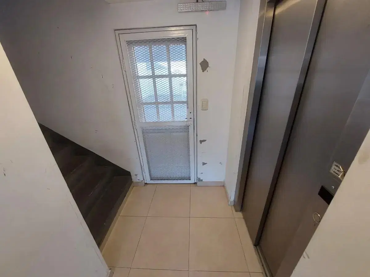 VENTA – HERMOSO DEPARTAMENTO 2 AMBIENTES CON COCHERA DOBLE 4