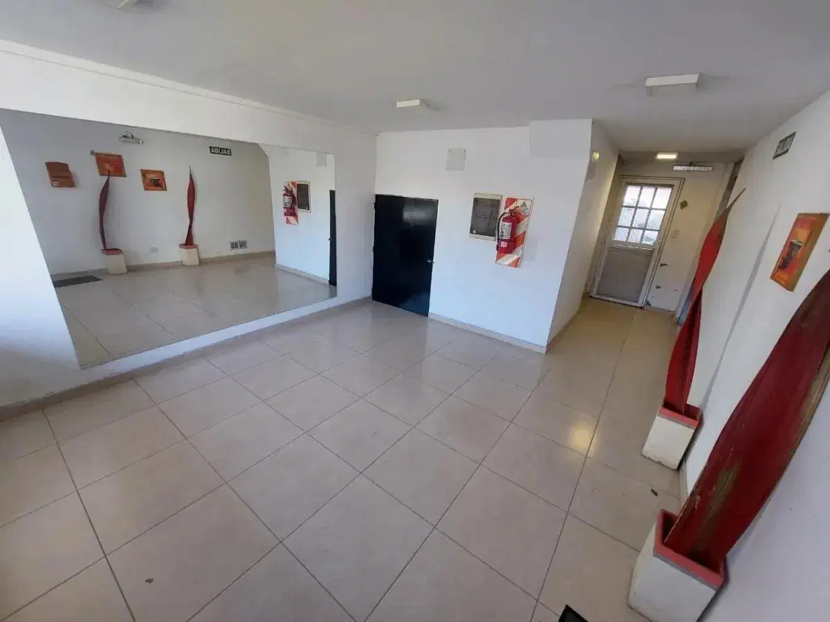 VENTA – HERMOSO DEPARTAMENTO 2 AMBIENTES CON COCHERA DOBLE 5