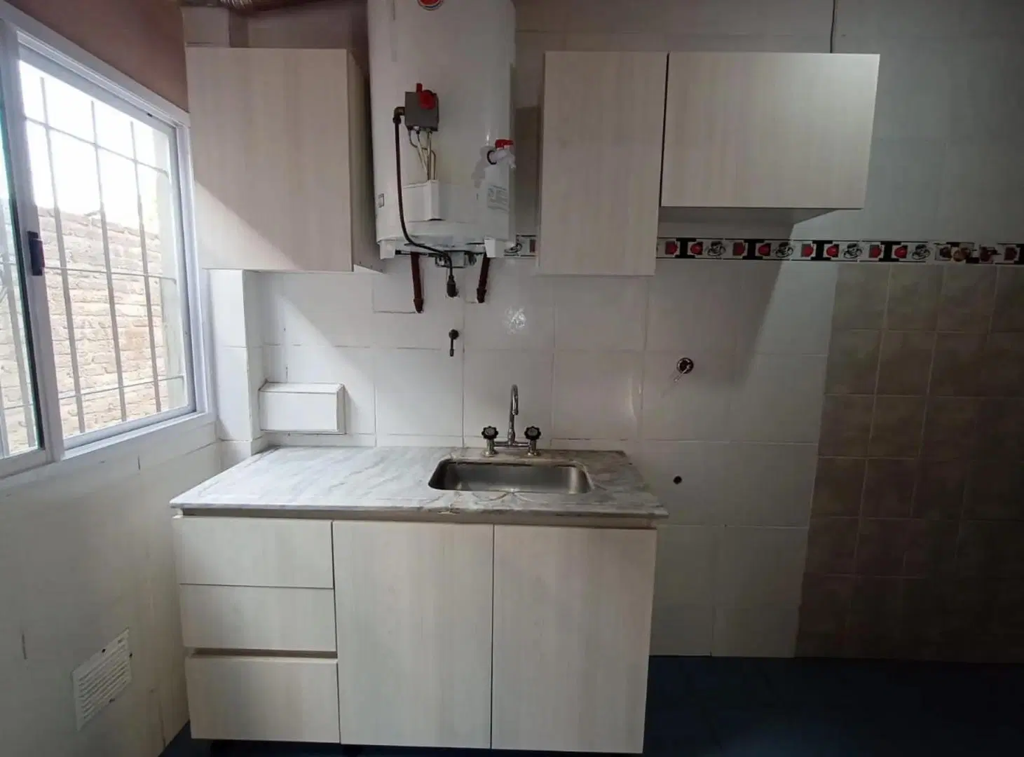 ALQUILER - DEPARTAMENTO 2 AMBIENTES C/PATIO - VILLA LUZURIAGA 5