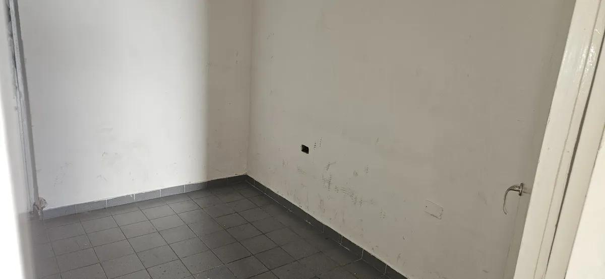 Foto de ALQUILER – LOCAL COMERCIAL SOBRE AVENIDA – CASEROS, imagen 5