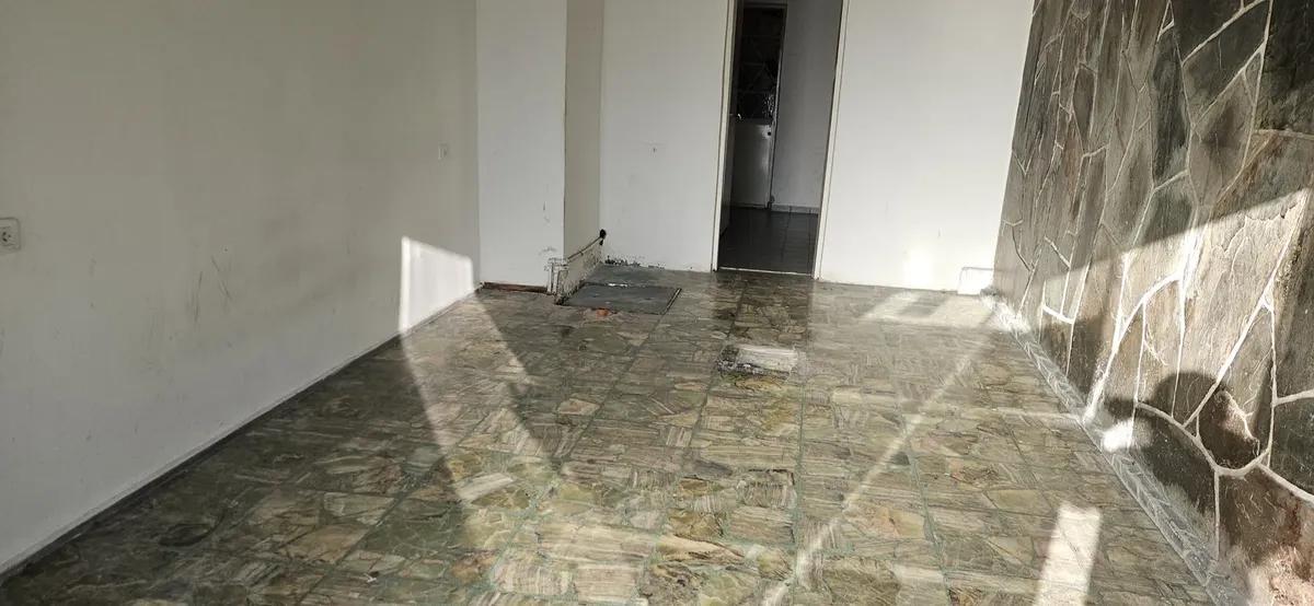 Foto de ALQUILER – LOCAL COMERCIAL SOBRE AVENIDA – CASEROS, imagen 3