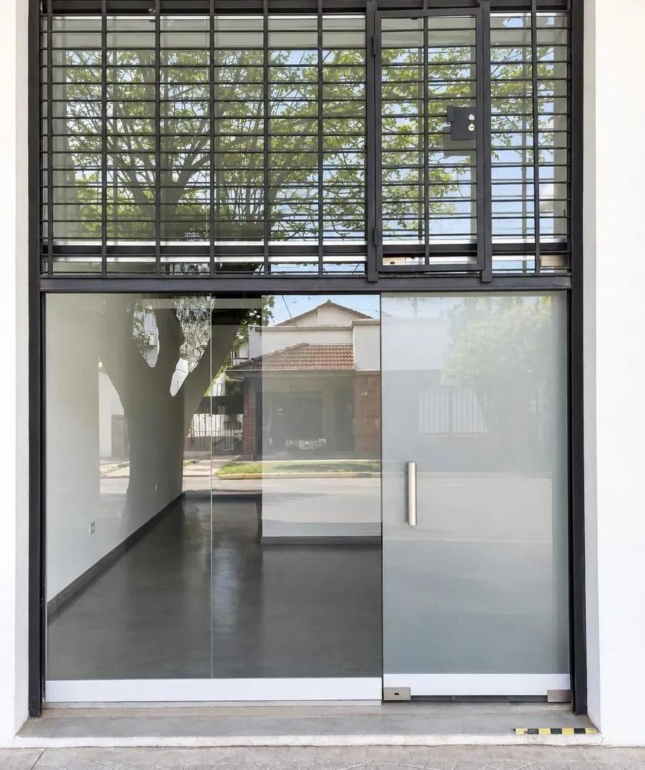 Foto de ALQUILER – LOCAL COMERCIAL DE 30 M2 – BELÉN DE ESCOBAR, imagen 1