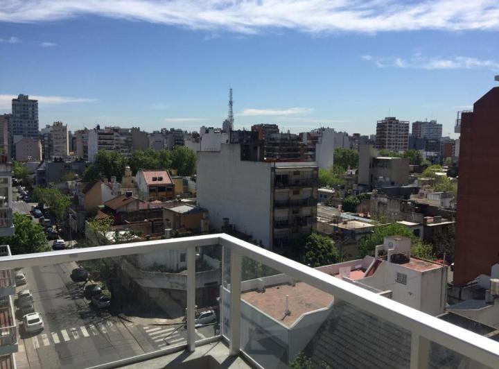 NUEVO (APTO PROFESIONAL ) MUY LUMINOSO, FRENTE, BALCON CORRIDO, VISTA ABIERTA, 5
