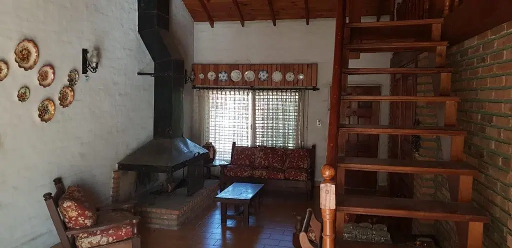 DUEÑO PERMUTA POR PROPIEDAD EN CABA DE MAYOR O MENOR VALOR EXCELENTE UBICACION Y SOLIDA CONSTRUCCION 5