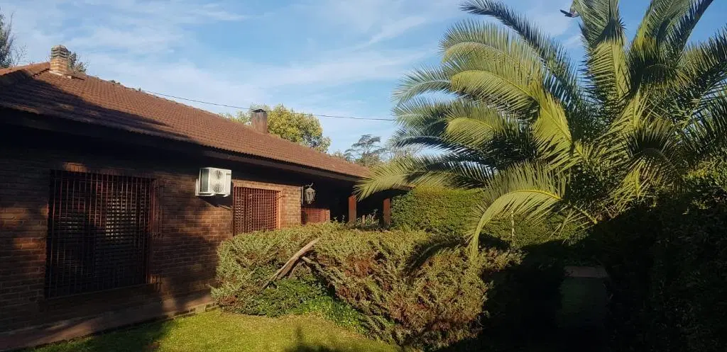 DUEÑO PERMUTA POR PROPIEDAD EN CABA DE MAYOR O MENOR VALOR EXCELENTE UBICACION Y SOLIDA CONSTRUCCION 5