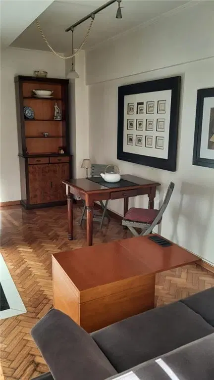 AMPLIO BALCON TERRAZA AL FRENTE EN 9º PISO. Detalles de calidad DORMITORIO CON SALA DE ESTAR, MUY AM 8