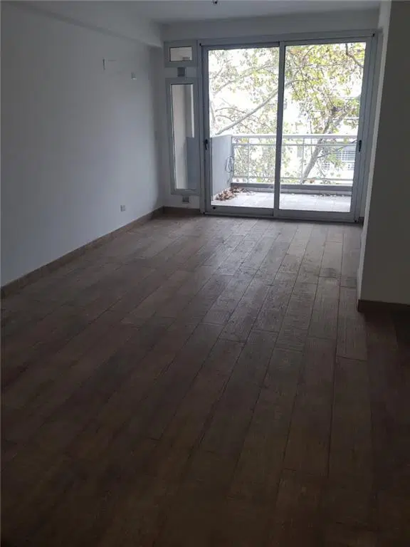 EXCELENTE Y MUY LUMINOSO 3 AMBIENTES A ESTRENAR CON DOS BAÑOS COMPLETOS (UNO EN SUITE) TODOS LOS DOR 2