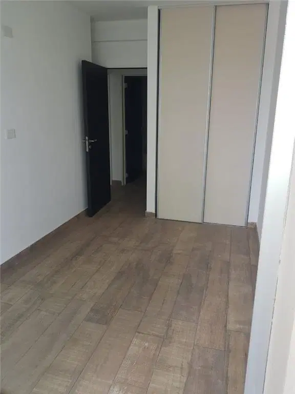 EXCELENTE Y MUY LUMINOSO 3 AMBIENTES A ESTRENAR CON DOS BAÑOS COMPLETOS (UNO EN SUITE) TODOS LOS DOR 3