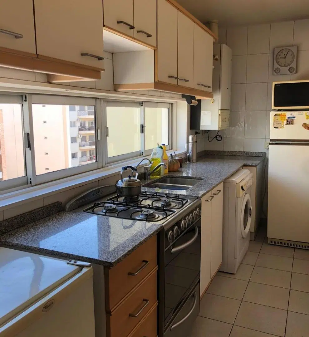 Apto profesional. Amenities: piscina, SUM con parrilla, laundry, solárium, vigilancia 24 hs, jardine 2