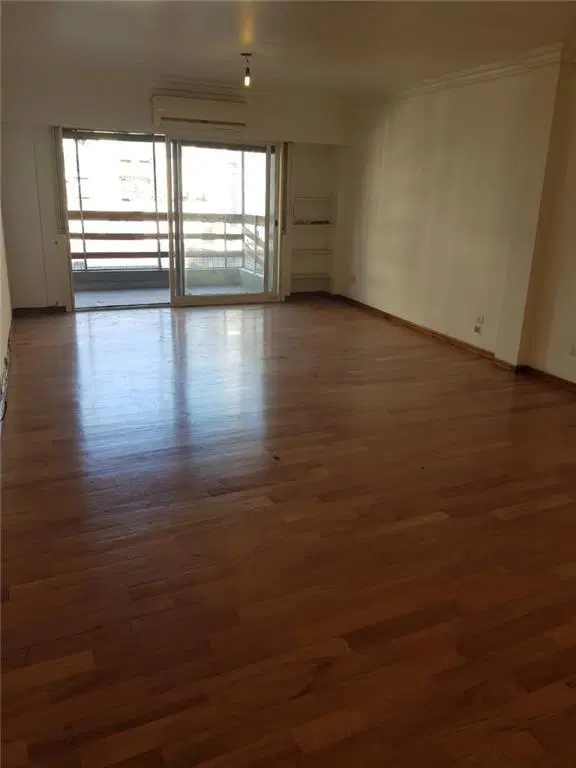 PRECIO EN OFERTA, DISPONIBLE SOLAMENTE POR 7 DIAS PISO MUY LUMINOSO PISO ALTO 2 COCHERAS, COCINA COM 1