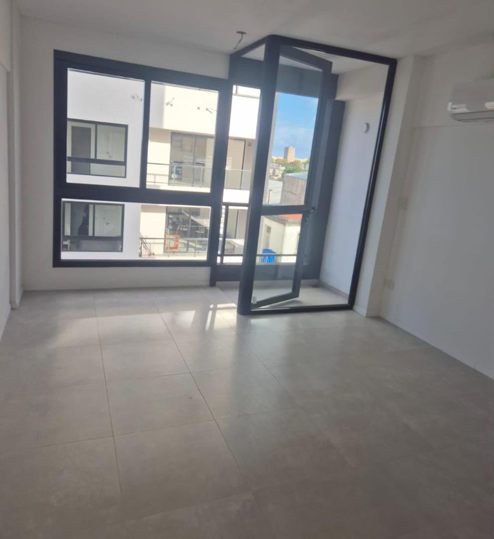 Foto de CON AIRE ACONDICIONADO FRIO-CALOR YA INSTALADO ! edificio de categoría, PARA HABITAR YA!, imagen 4