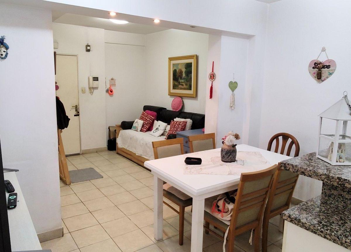 Venta Departamento 2 Amb. Avellaneda Centro 4