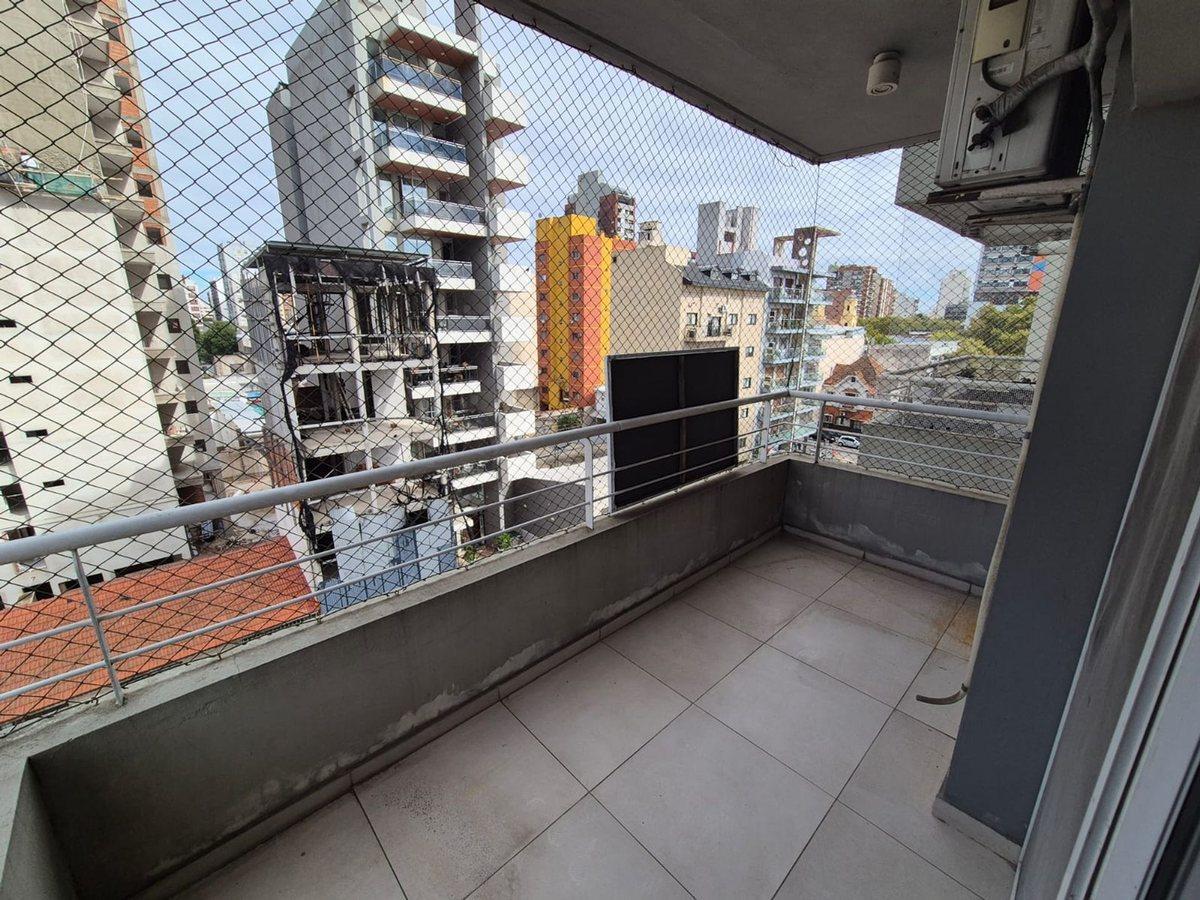 Venta Departamento 3 Ambientes con Cochera Quilmes 5