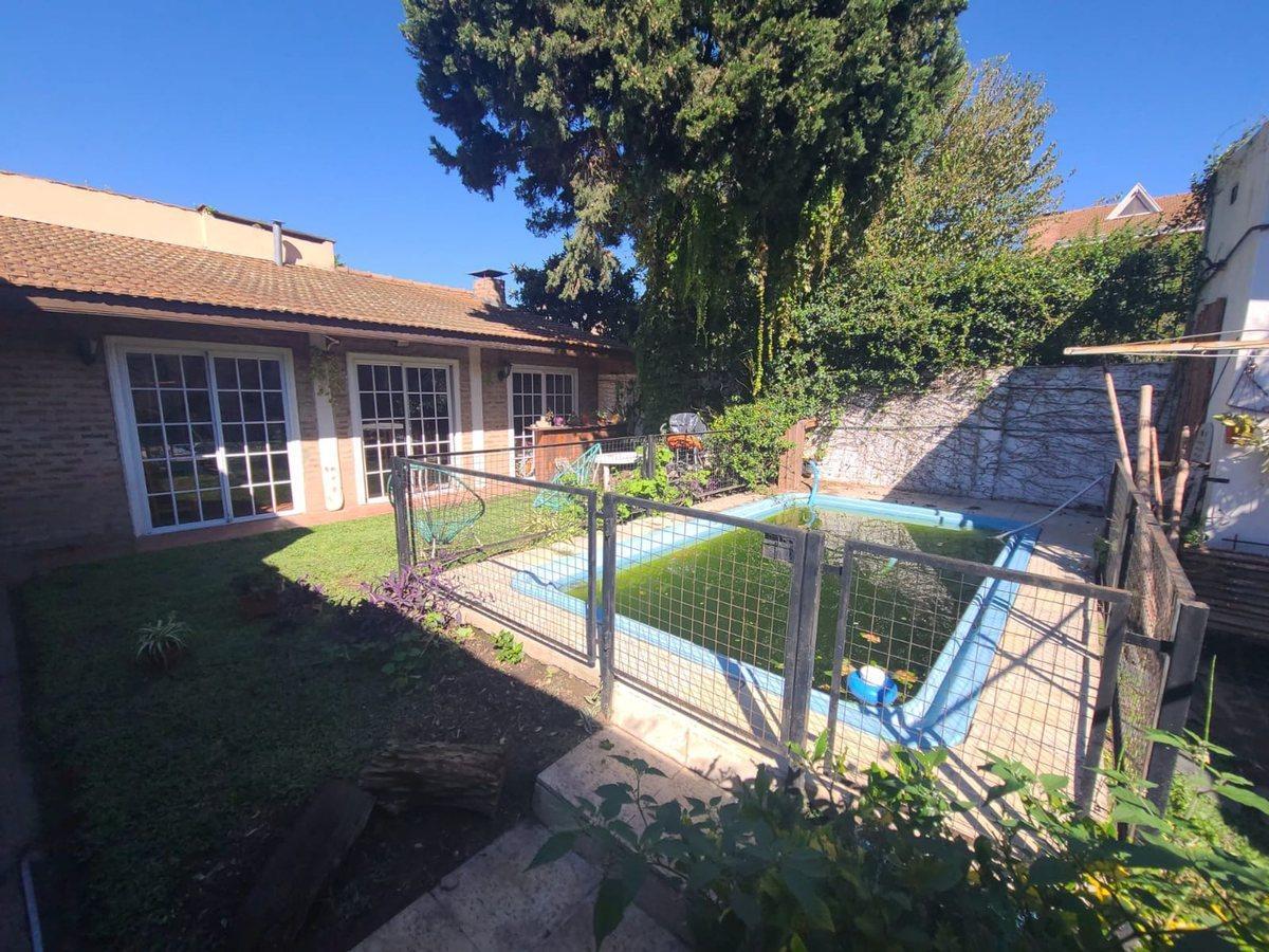 Venta Casa 3 Ambientes con Cochera en Quilmes 2