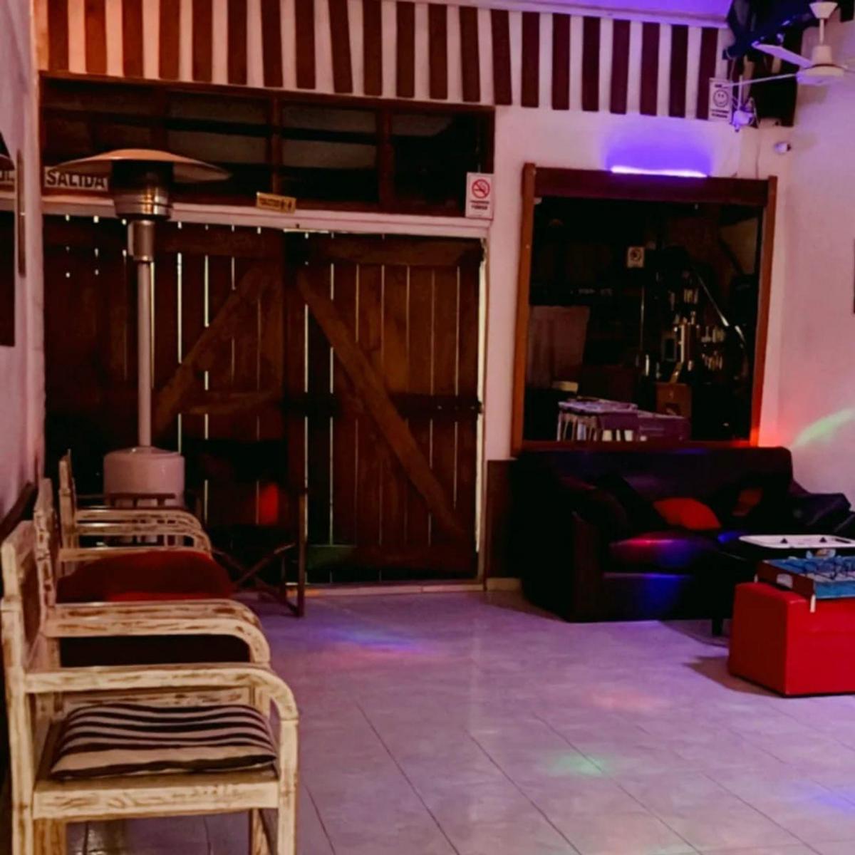 Ventade 2 Locales Salones de Fiesta Bar C/vivienda 3