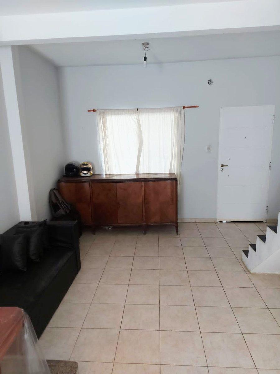 Venta Lote con 2 Casas y Patio, Berazategui 2