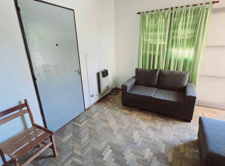 VENTA DEPTO 3 AMB CON BALCON BERAZATEGUI 2