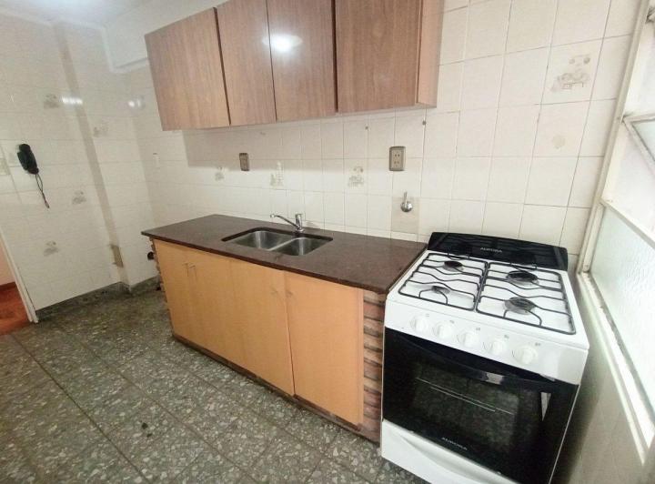 VENTA DEPARTAMENTO 2 AMB CON PATIO QUILMES 3