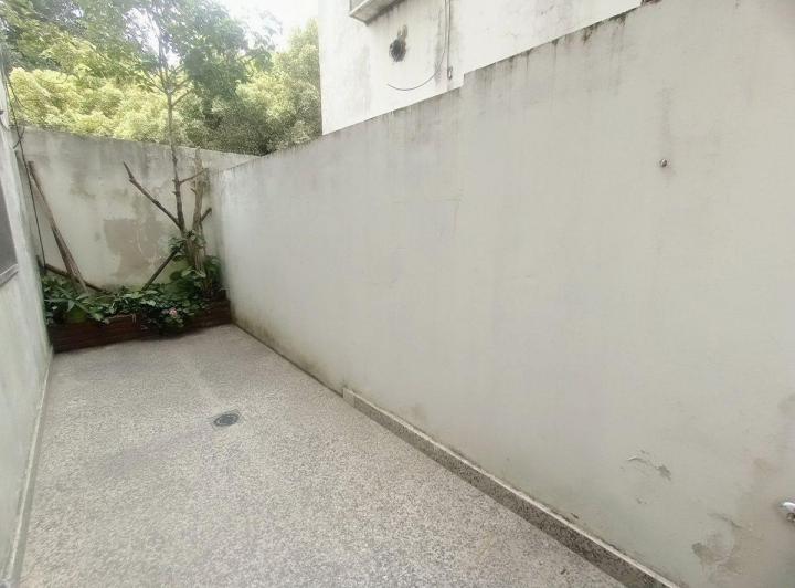 VENTA DEPARTAMENTO 2 AMB CON PATIO QUILMES 5