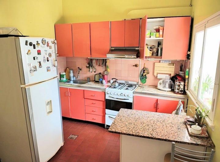 VENTA 2 CASAS 5 AMB. AVELLANEDA FONDO LIBRE GARAGE 5