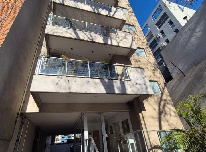 DEPARTAMENTO 4 AMBIENTES 2 COCHERAS QUILMES VENTA 3