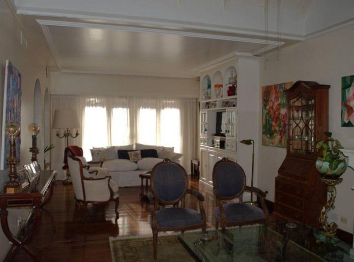 VENTA CASA 7 AMBIENTES 4 COCHERAS EN QUILMES 5