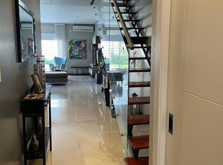 VENTA CASA 4 AMBIENTES CON COCHERA EN QUILMES 2
