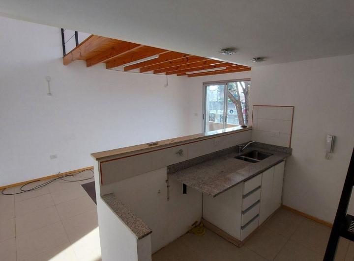 VENTA DEPARTAMENTO 2 AMB. BALCON QUILMES 4