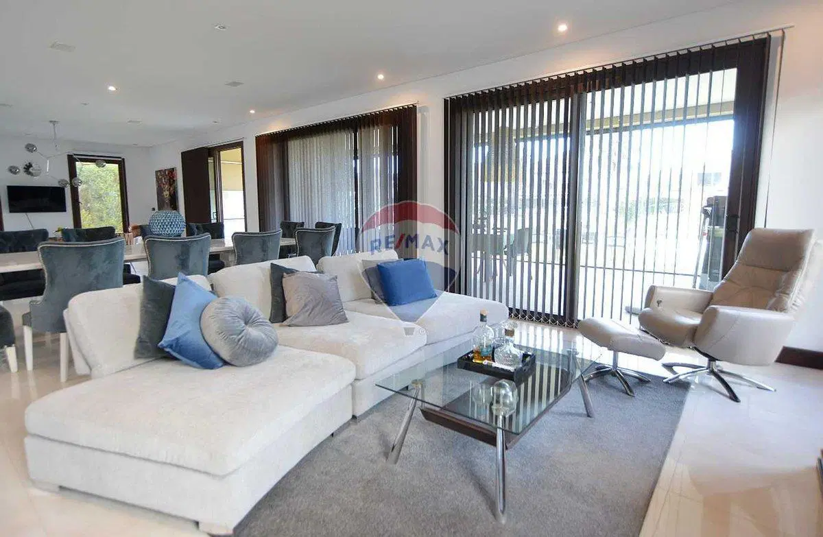 VENTA CASA 5 AMB PISCINA, QUINCHO EN NUEVO QUILMES 2