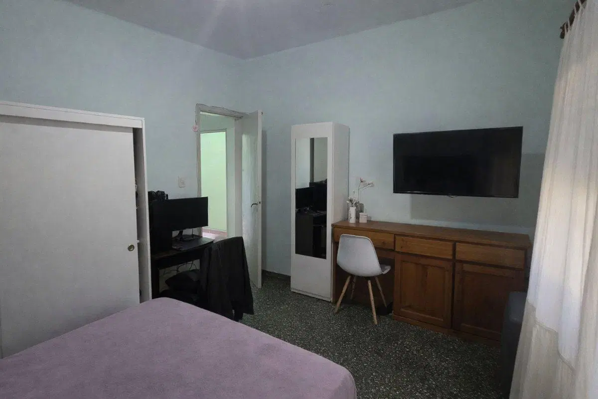 VENTA PH TIPO CASA AL FRENTE 2AMB QUILMES 2