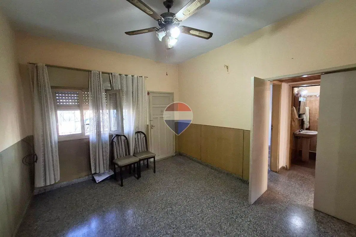 VENTA CASA 3 AMB CON COCHERA Y PATIO SOLANO CENTRO 3