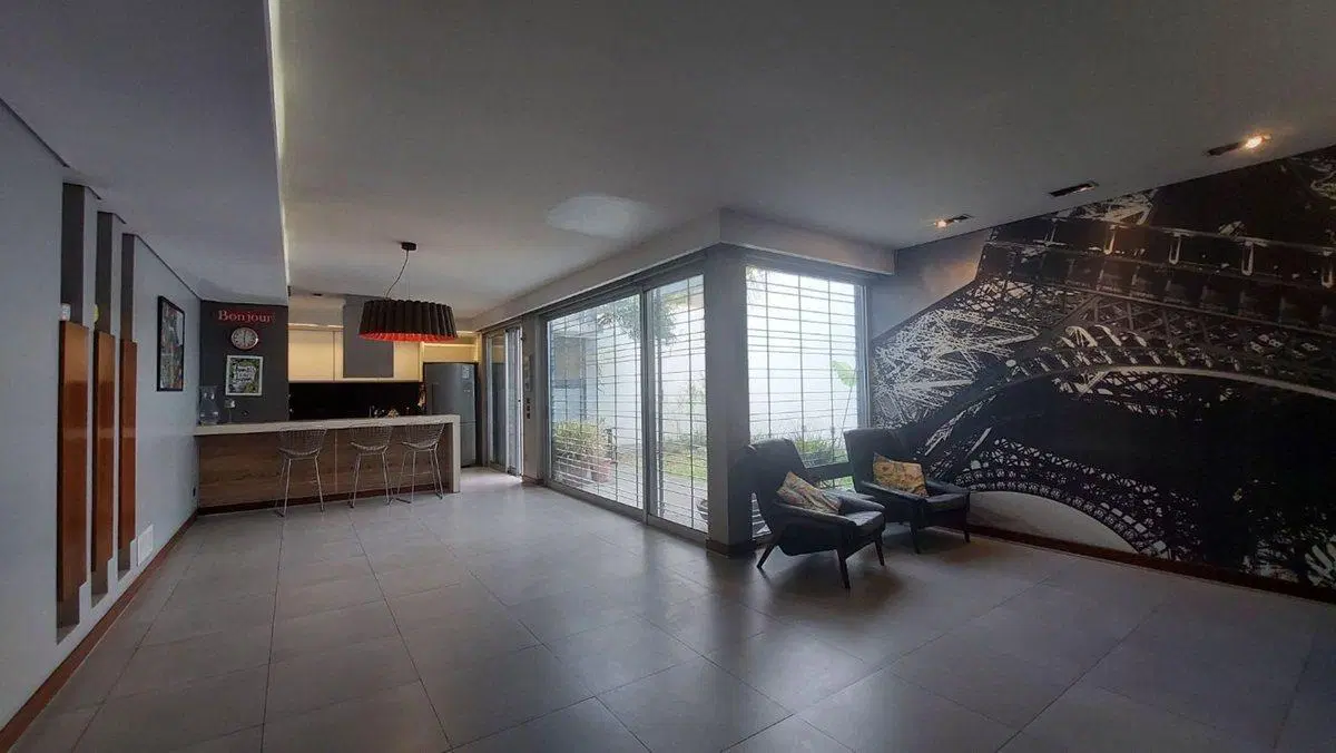Casa 3 / 4 ambientes Venta Quilmes moderna 5