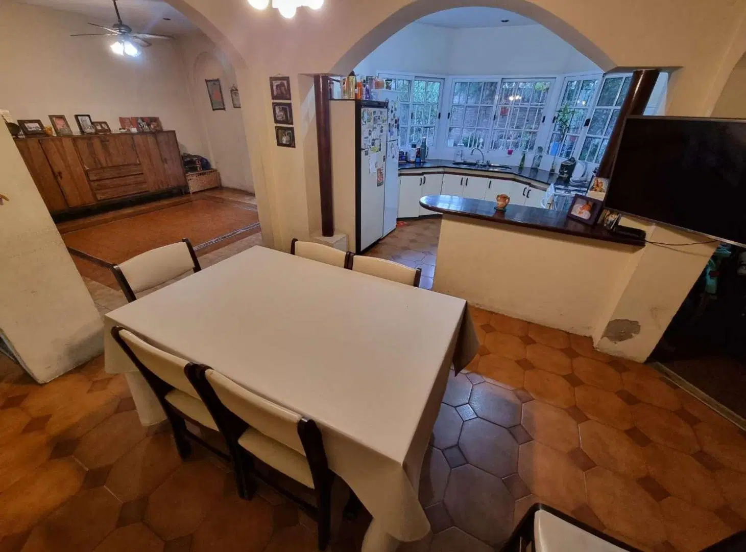 VENTA CASA 6 AMBIENTES BERNAL CENTRO 5