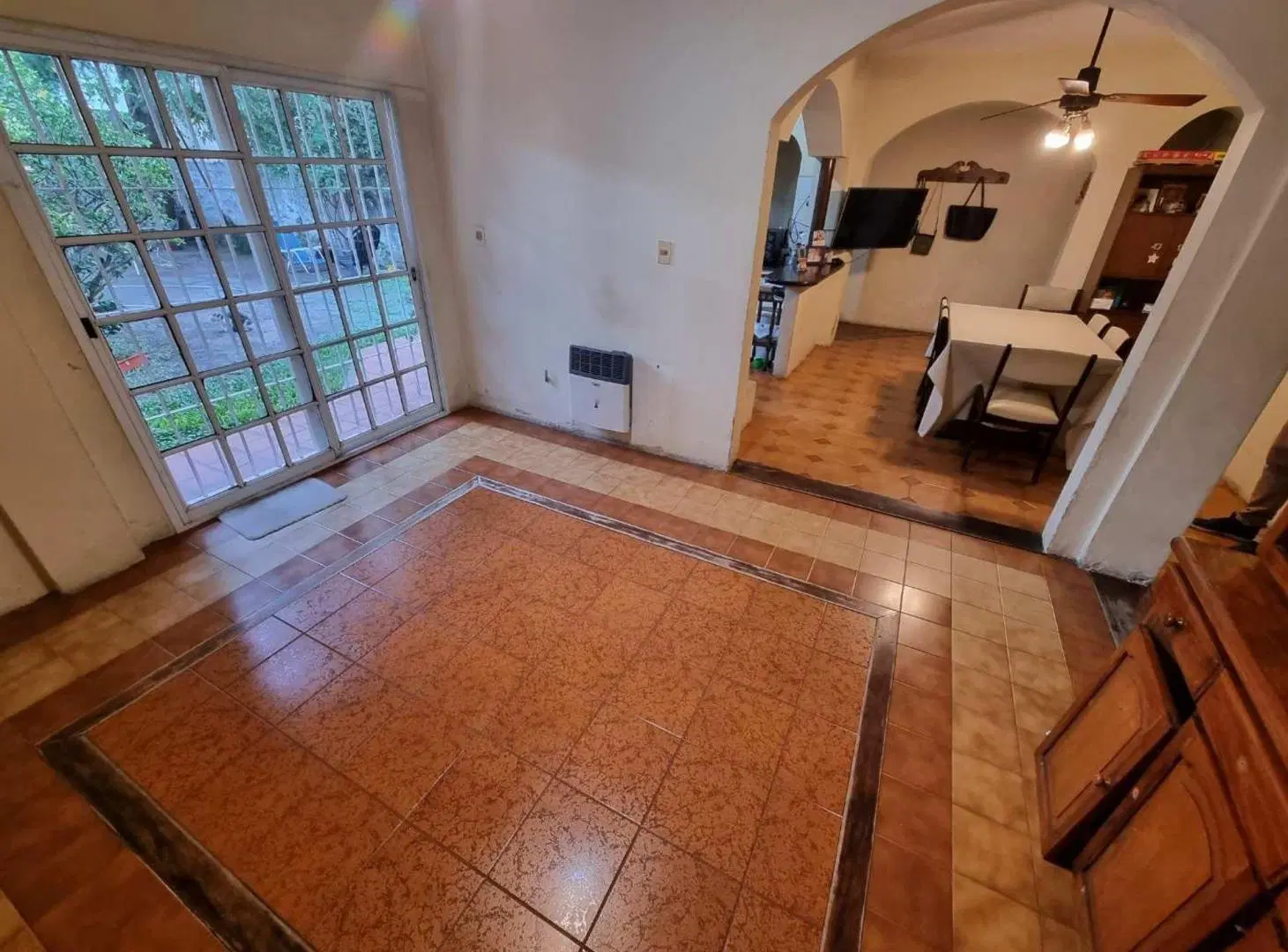 VENTA CASA 6 AMBIENTES BERNAL CENTRO 3