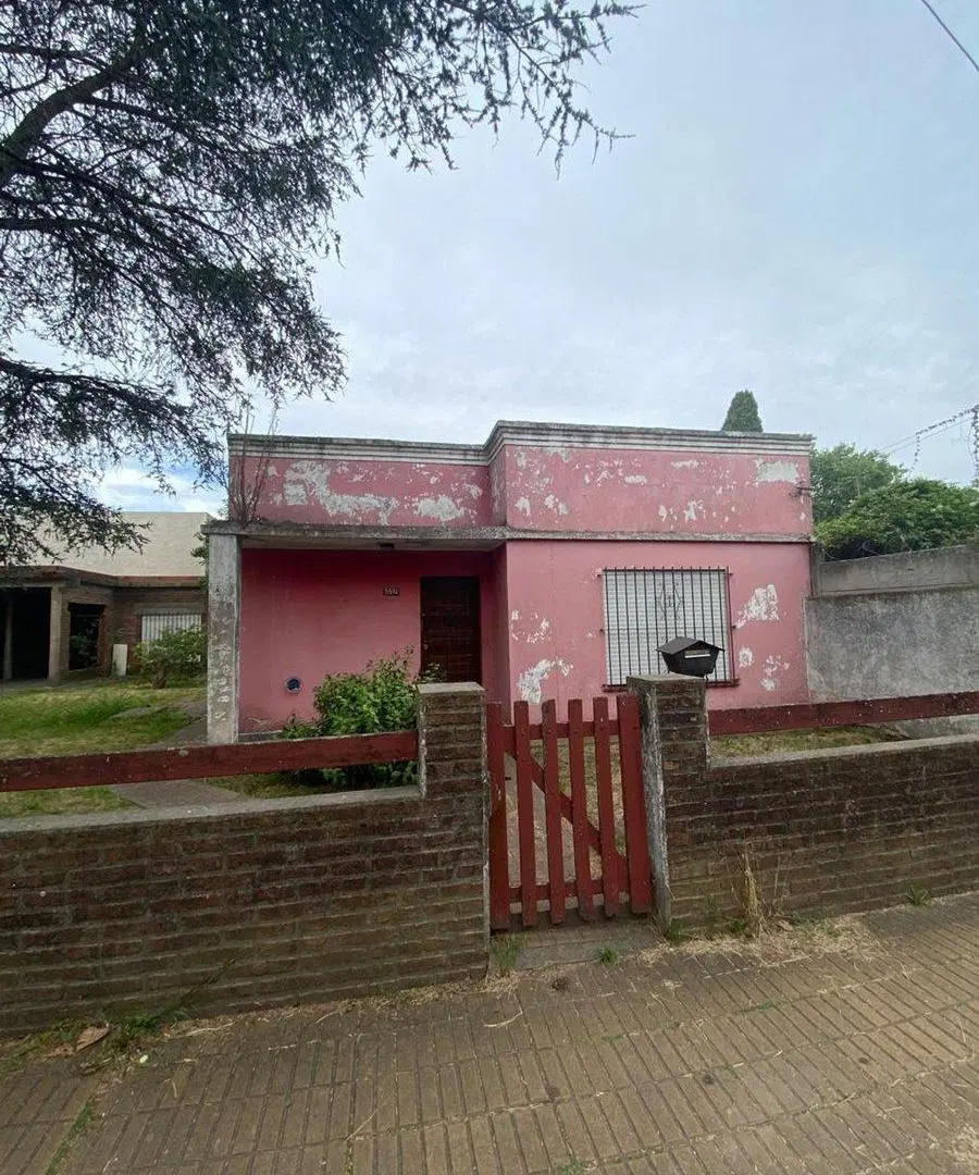 VENTA CASA A RECICLAR EN HUDSON. 3