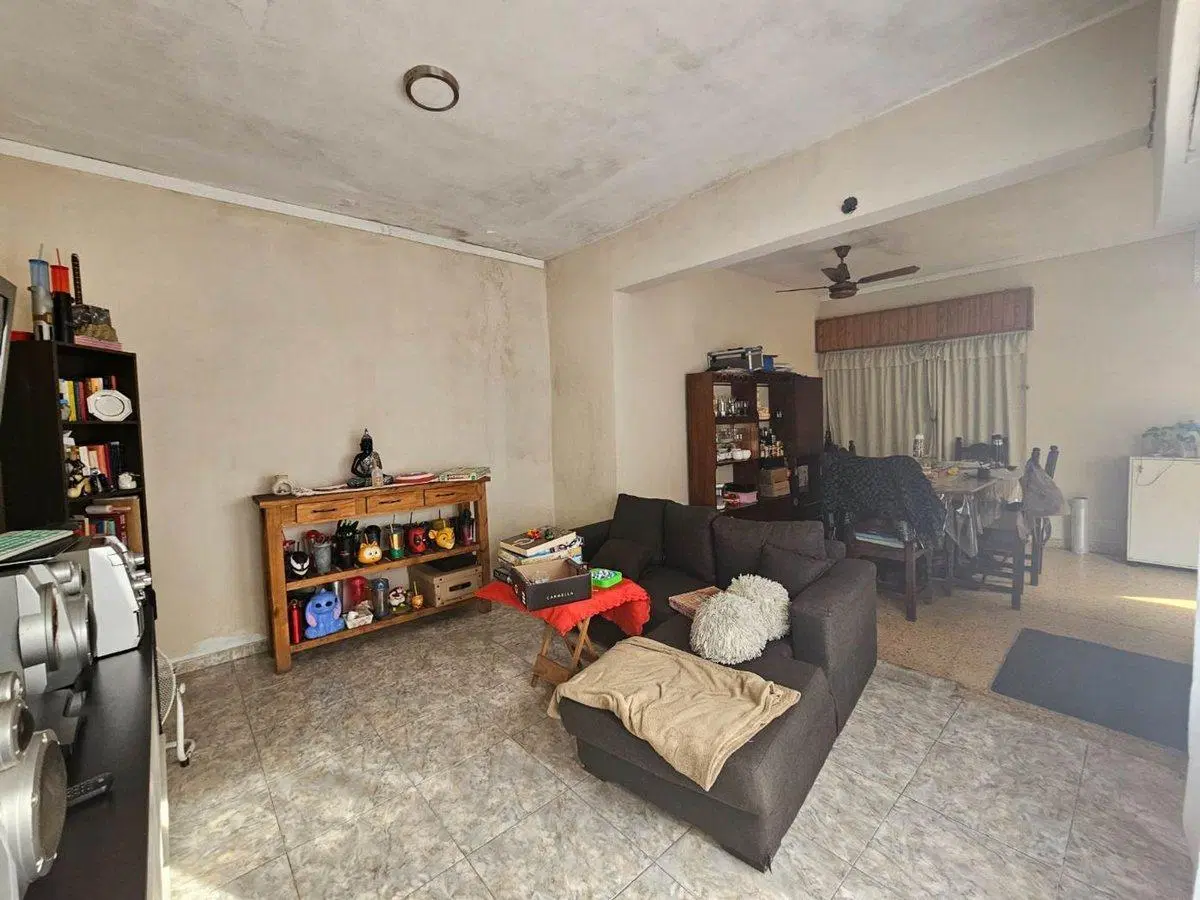 Venta en Bloque en Bernal Oeste. 5